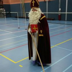 2016-12-01 Sinterklaas en badminton Pieten