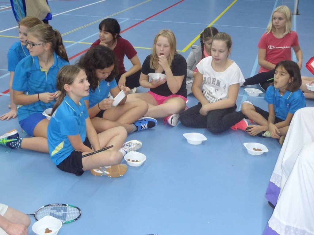 2016-12-01 Sinterklaas en badminton Pieten