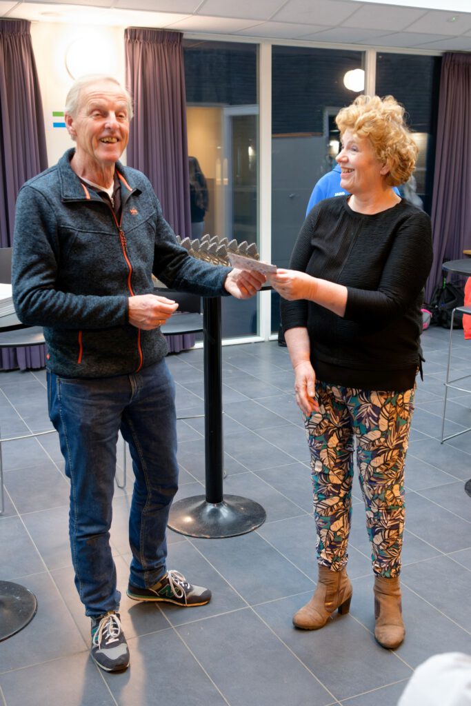 2026-04-20 Kampioenen en jubilarissen gehuldigd