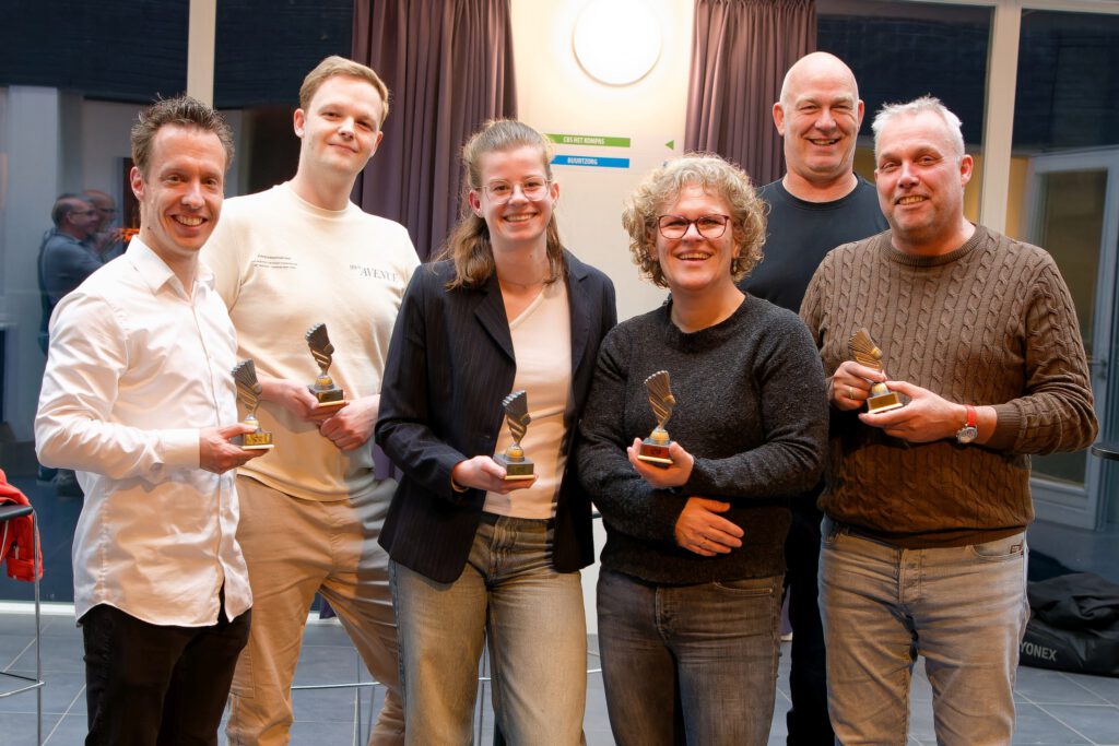 2026-04-20 Kampioenen en jubilarissen gehuldigd